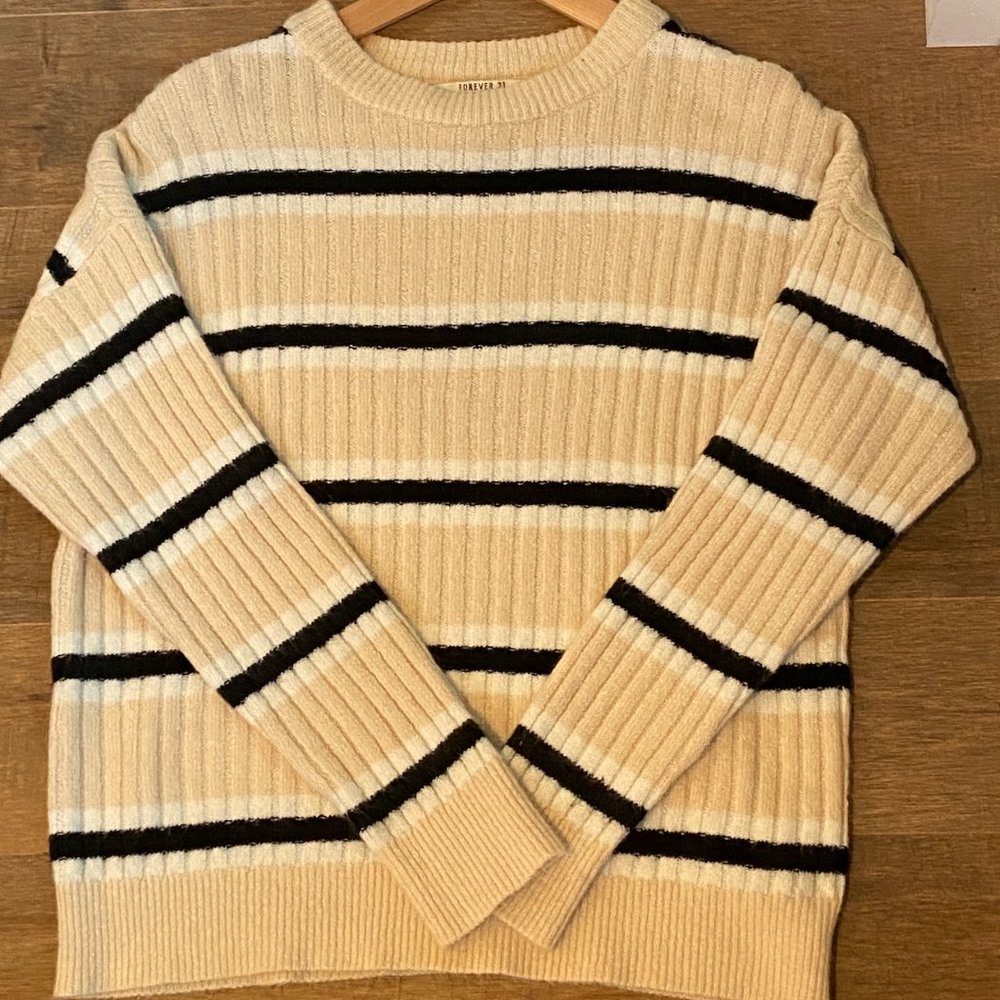 FOREVER 21 Yellow, white, and black stripped sweater